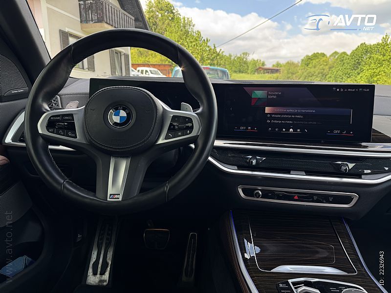 
								BMW Serija X5: X5 xDrive30d full									