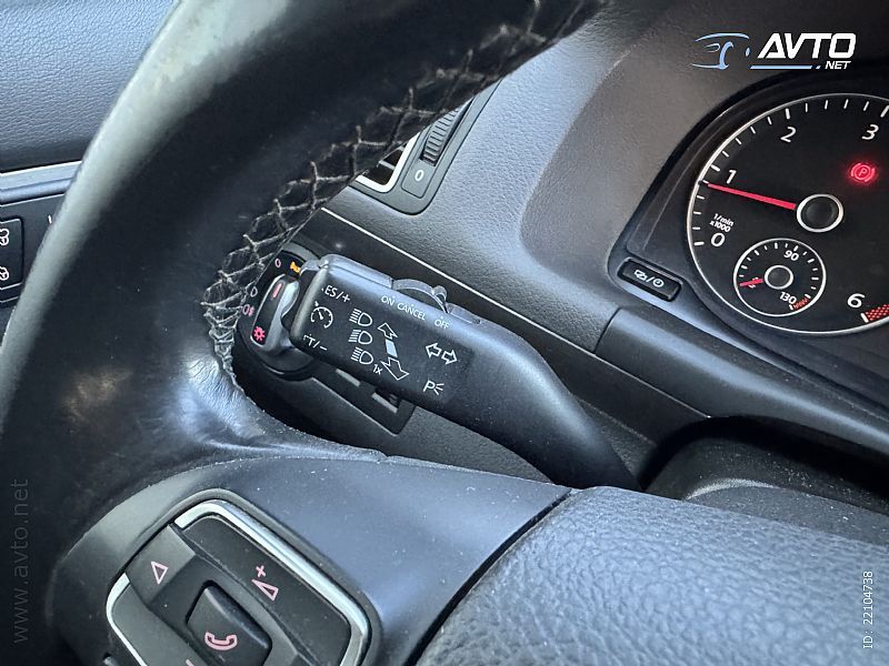
								Volkswagen Touran 1.6 TDI BlueMotion Comfortline full									