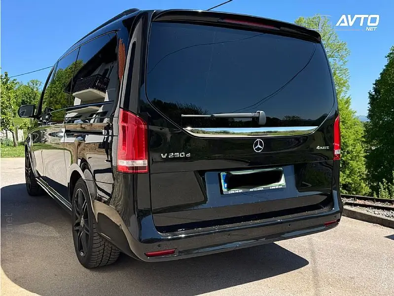 Mercedes-Benz V-Razred V250d 4MATIC AMG