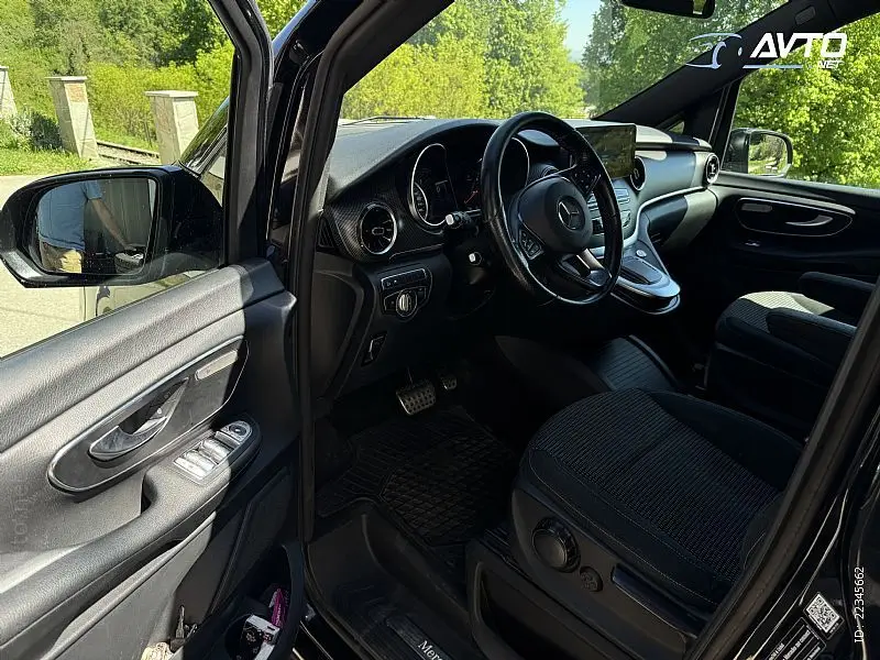 Mercedes-Benz V-Razred V250d 4MATIC AMG