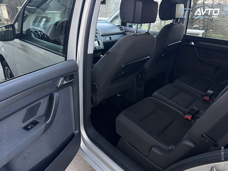 
								Volkswagen Touran 1.6 TDI BlueMotion Comfortline full									