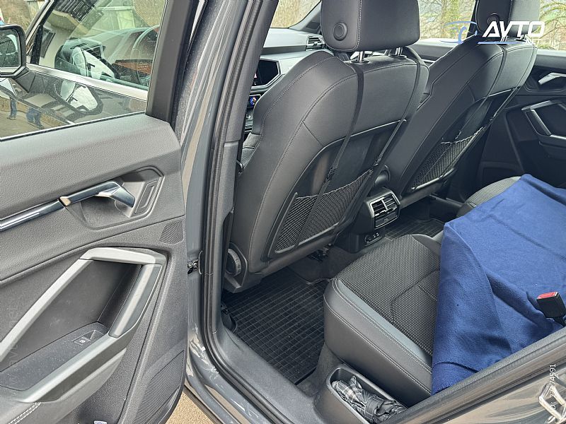 
								Audi Q3 35 TDI quattro S line KLJUKA LED PANO full									
