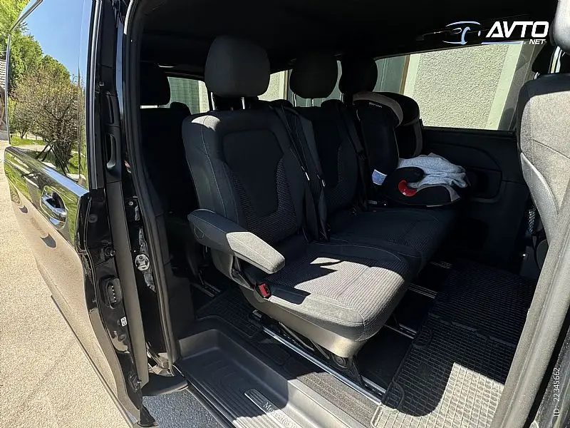 
								Mercedes-Benz V-Razred V250d 4MATIC AMG full									
