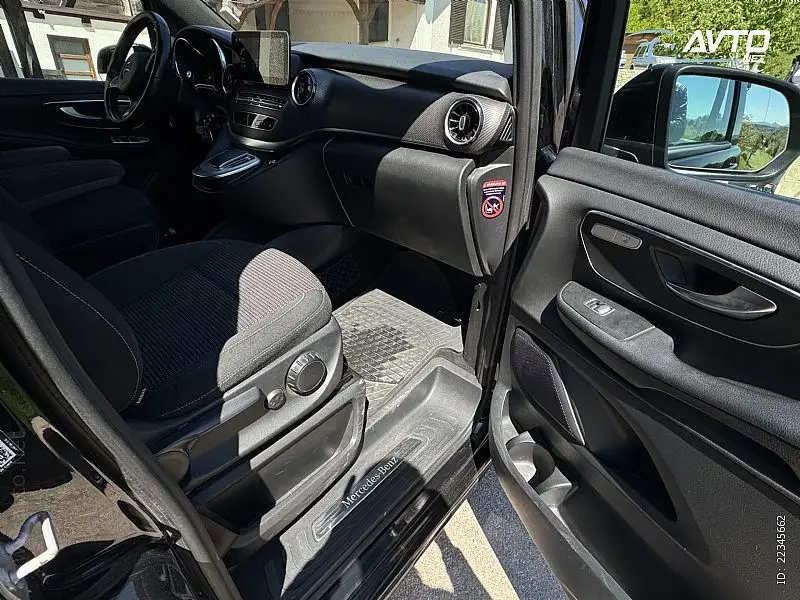 
								Mercedes-Benz V-Razred V250d 4MATIC AMG full									