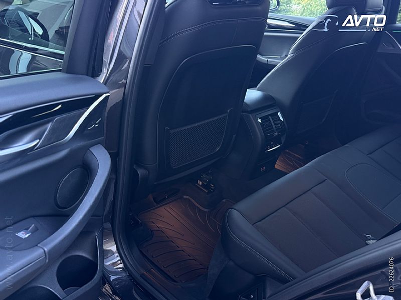 
								BMW serija X4: xDrive 30d M Paket KLJUKA full									